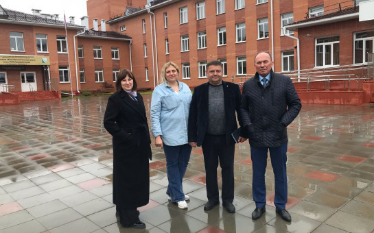 28 мая Глава Маслянинского округа В.В. Ярманов провёл выездное совещание на базе школы имени П.П. Лановенчика 